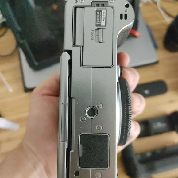 Fujifilm XT2 - Vertical Grip + 4 Batteries + Extra Grip